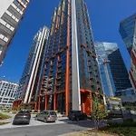 Air Conditioned Towarowa Towers In With Parking And Desk By Renters Prestige * ワルシャワ