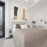 Air Conditioned Towarowa Towers In With Parking And Desk By Renters Prestige Apartment *