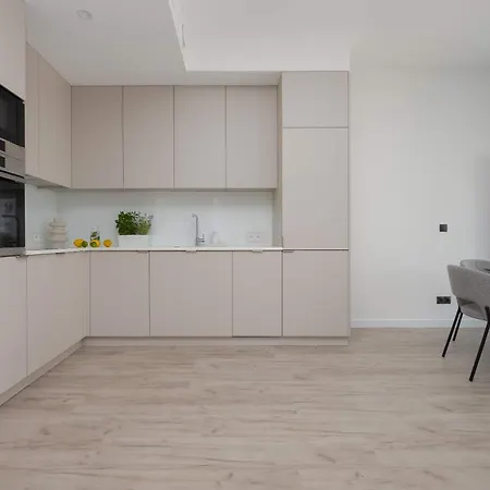 Air Conditioned Towarowa Towers In With Parking And Desk By Renters Prestige *