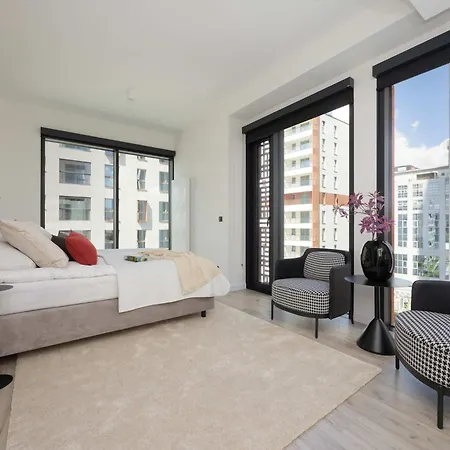 Air Conditioned Towarowa Towers In With Parking And Desk By Renters Prestige Апартаменты *