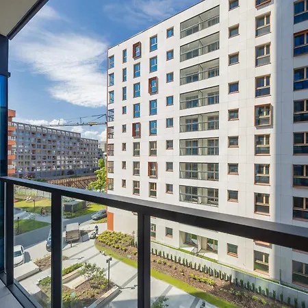 Air Conditioned Towarowa Towers In With Parking And Desk By Renters Prestige *
